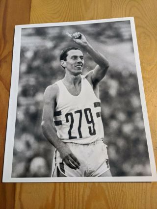 Vintage Press 1980 Olympic Games 10 " X8 " Photo Steve Ovett 800m