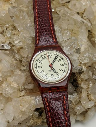 Vintage Ladies Swatch Watch Burgundy Red Leather Band 5755 506
