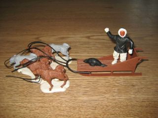 Timpo Toys - England - Vintage Plastic Eskimo Figures - 1960´s.