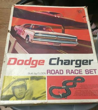 Vintage 1967 Eldon 1/32 Slot Car Dodge Charger Road Race Track Set (mopar)