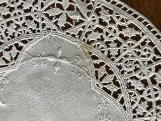 10 Large & 2 Smaller Vintage Linen & Lace Circular Dolies/ Place Matts 2