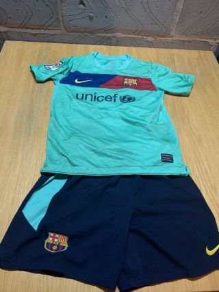 VNTG Barcelona 2010 - 2011 Away Football Shirt/Shorts MESSI10 size Medium Boys 2