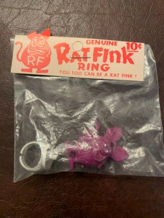 Vintage 1960’s Purple Rat Fink Gumball Ring Charm In Club Card Package