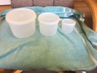 Tupperware Vintage Round Containers With Lids Set Os 3 2