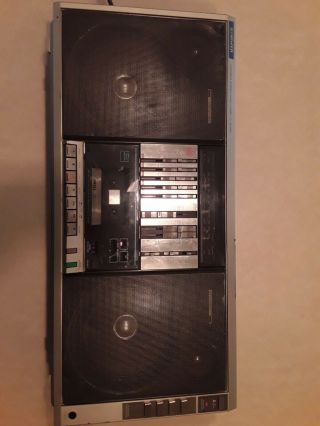 Vintage Pioneer Portable Stereo Fm/am Radio Cassette Recorder Model Sk - 550