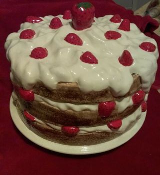 Vintage Strawberry Shortcake Ceramic Cake Plate Dome Cover Pedestal Stand