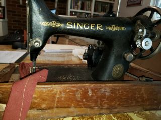 1918 99k Vintage Singer Sewing Machine With Case And Key.  Made In Scotland.