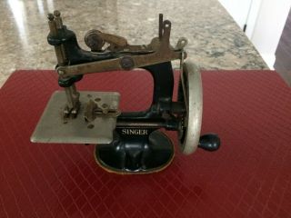 Vintage Child`s Singer Sewing Machine