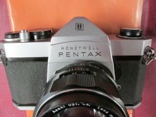 Vintage Honeywell Pentax SP 500 SLR 35mm Camera W/Takumar 1:2 Lens & PENTAX CASE 2