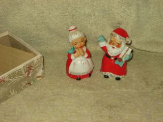 Vintage Japan Christmas Santa & Mrs.  Claus Salt & Pepper