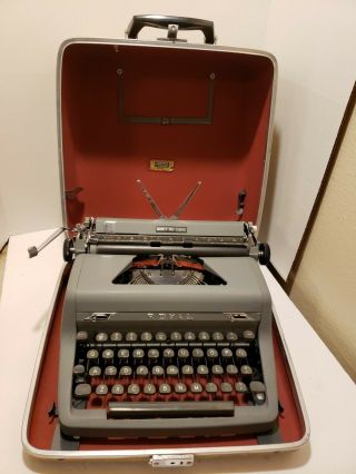 Vintage 1950s Royal Quiet Deluxe Portable Typewriter W/ Case Orig