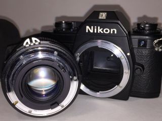 Nikon Em 35mm Slr Vintage Film Camera & Vivitar 28mm 1:2 Vintage Lens