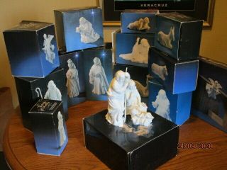 Vintage 1981 - 84 Avon Porcelain 16 Piece Nativity Set In Boxes