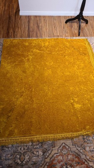 Vtg 70 ' s gold crushed velvet bedspread 100 W x110 L includes fringe EUC 2
