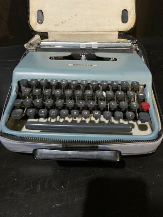 Vintage Underwood Olivetti Lettera 22 Travel Typewriter With Case 2