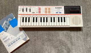 Casio Pt 82 Keyboard Vintage Synthesizer With World Songs Rom Pack Ro 551