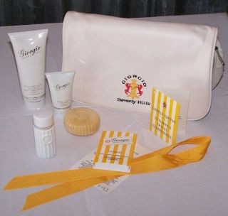 Vintage Giorgio Beverly Hills Extraordinary Travel Bag Set/cologne/soap/lotion,