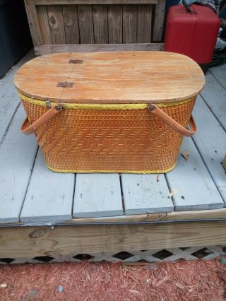 Vintage Redmon Wicker Picnic Basket With Pie Shelf Riser Peru In Wood Metal