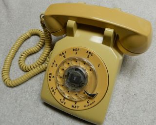 Vintage Western Electric Model 500 Mustard Yellow Rotary Desk Telephone