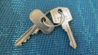 Vintage Set of 2 Wilmot Breeden UNION keys MAde in England FS890 & FS949 2