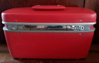Vintage Royal Traveller Train Makeup Case Hard Shell Carry On Luggage - Red