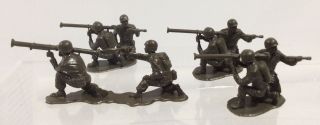 Vintage Revell / Monogram Army Men W M20 3.  5 Rocket Launcher & Bazooka X 4 Teams