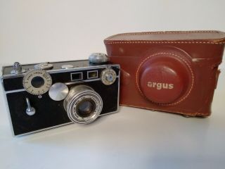 Argus Cintar C3 35mm Camera F/3.  5 50mm Lens W/ Case Vintage