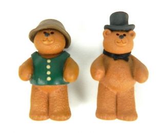 2 Vintage Collectible Bear Figurines Refrigerator Magnets Resin