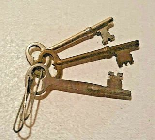 Vintage Old Skeleton Keys Set Of 3 Industrial Steam Punk Home Decor