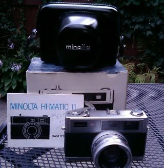 Vintage Minolta Hi - Matic 11 3 Circuit 1.  7 45mm Box,  Bolt Flash