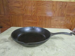 Vintage 10 " Cast Iron Fry Pan Unbranded With Cs & H On The Back Side