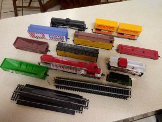 Vintage Complete Tyco Silver Streak Locomotive 4301 With Caboose & Cars Ho Scale