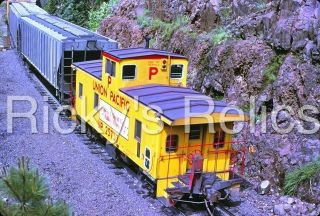 Slide Up 25737 Caboose P Union Pacific 1980 Hopper Action