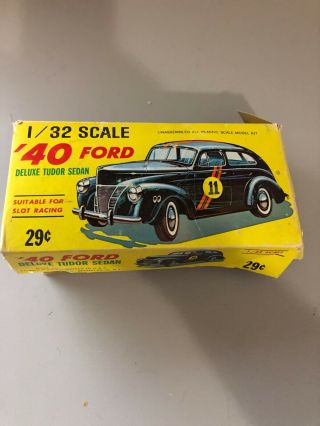 Vintage 40 Ford 1/32 Scale Model Car
