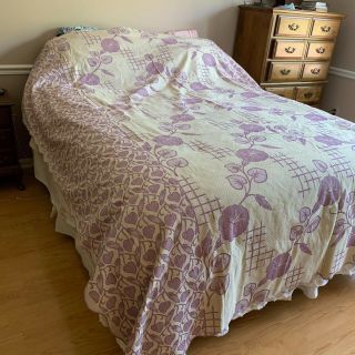 Vintage bedspread crisp lavender white trumpet flower Shabby cottage chic 3
