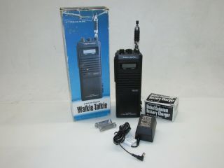 Vintage Cb 40 Channel Handheld Radio Walkie Talkie Realistic Trc 221