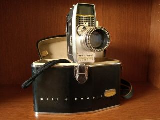 Vtg Bell & Howell Director Series Zoomatic 8mm Movie Camera 414 - 414p W/case