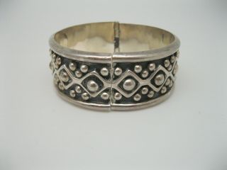 Wonderful Vintage Mexican Sterling Silver Hinged Clamper Bracelet