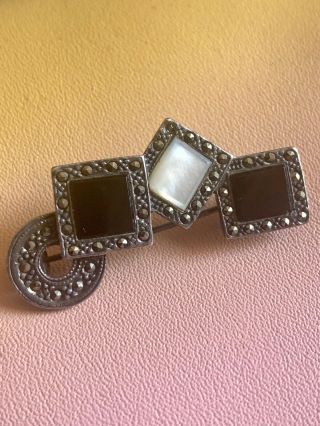 Vintage Art Deco 925 Sterling Silver Onyx Marrcasite Pearl Inlay Brooch Pin