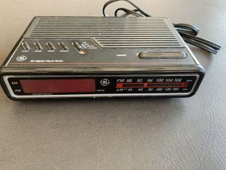 Vintage GE 7 - 4612B AM/FM Alarm Clock Radio Digital LED General Electric 2