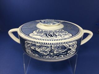 Vintage.  Royal China,  Blue Currier & Ives 1.  25 Quart Casserole Dish / Lid