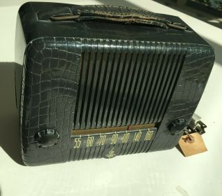 Vintage Emerson Radio Model 559a Portable And 1948