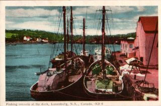 Vintage Postcard - Fishing Boats At Dock,  Lunenburg Nova Scotia Canada,  Pb8