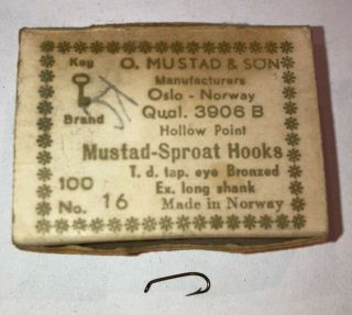 Vintage Mustad Sproat Fishing Hooks For Fly Tying Size 16 Qual 3906 B
