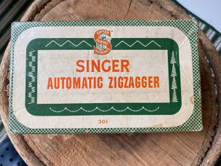 Vintage Singer Automatic Zigzagger 160986 - 301 Class & Extra Set