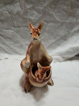 Vintage Ceramic Made In Japan Kangaroo And Baby Joey Salt Pepper Shakers