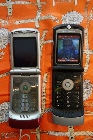 Two Vintage Motorola Razor Flip Phones;. 3