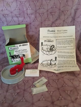 Vintage Dexters Wool Cutter & 10 Blades Box & Instructions
