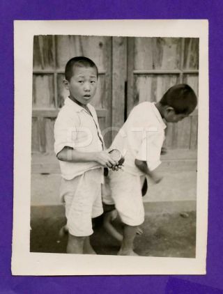 E14 Surprised Look On Young Korean Boys Face Korea 1950 