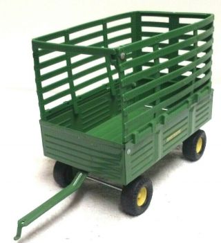 Vintage Ertl John Deere 1/16 Tractor Hay Wagon Farm Toy